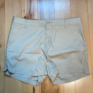 NWT Patagonia Khaki Shorts Sz 12